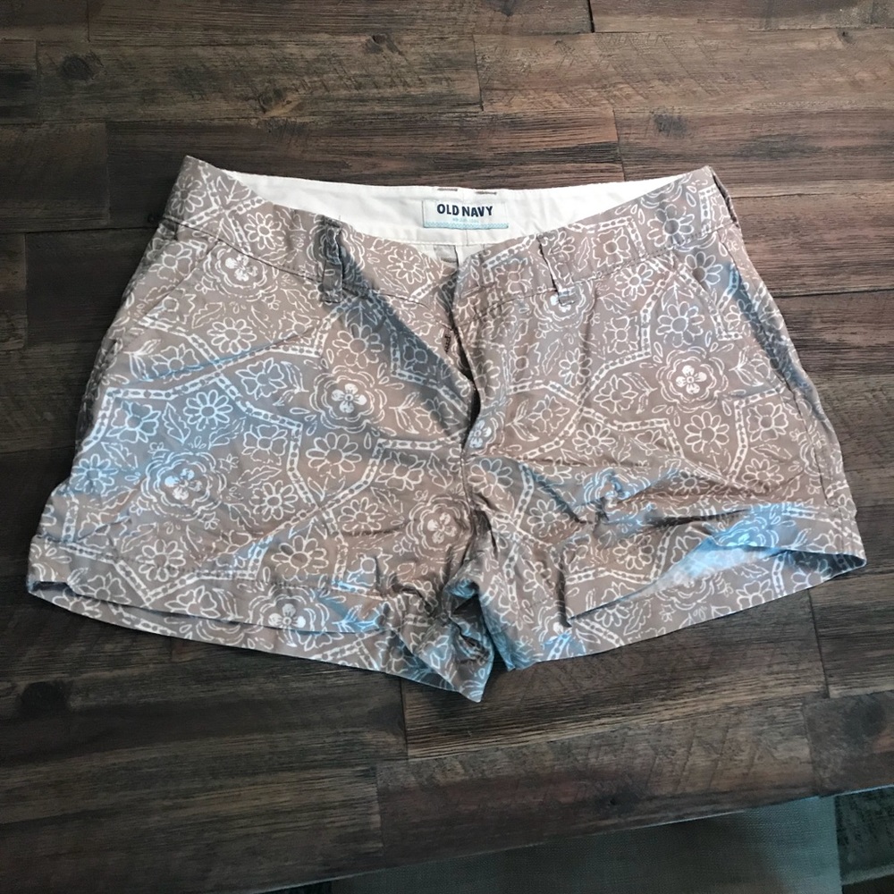 ⭐️3/$15⭐️ Old Navy Pattern Shorts
